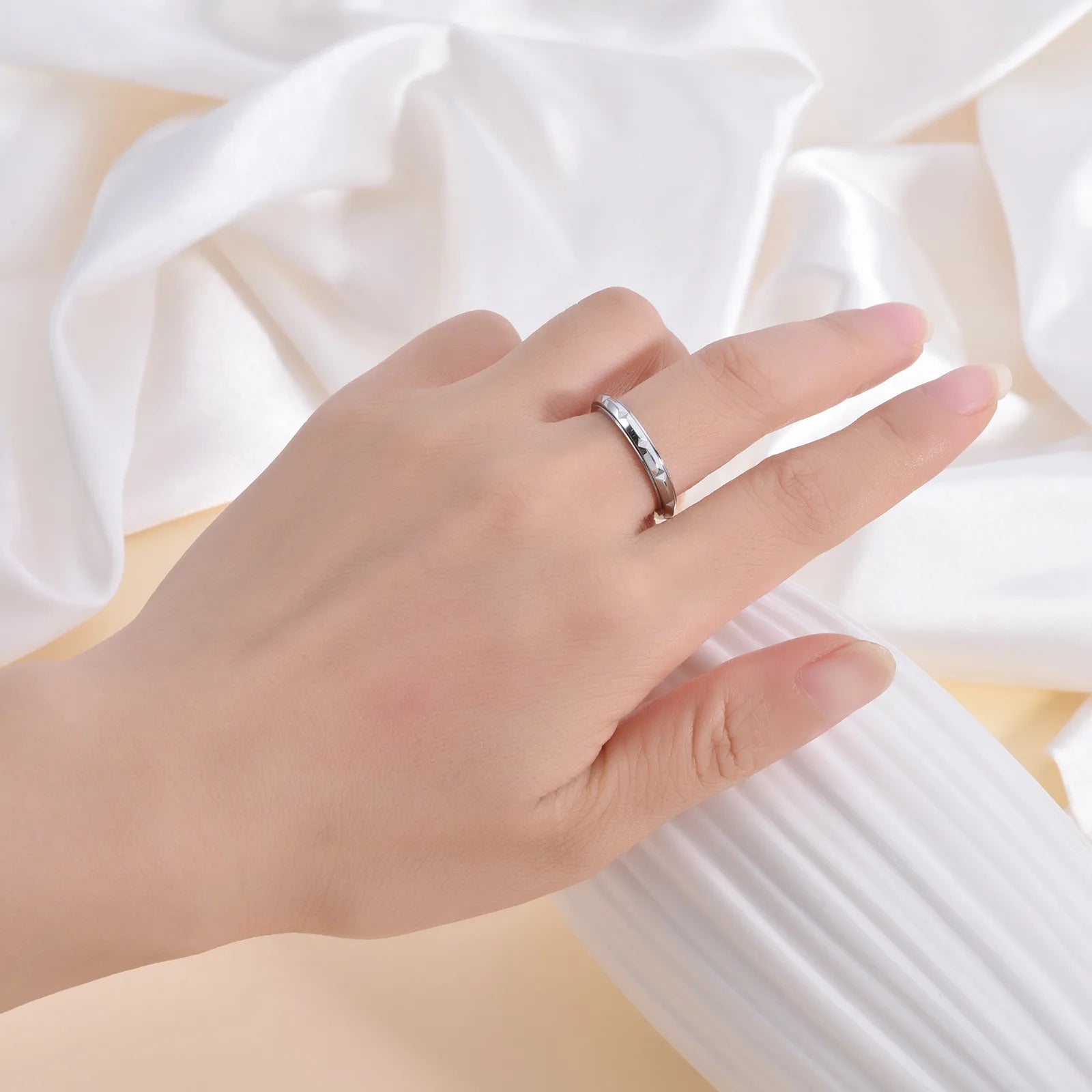 Mercury Prism Spin Band