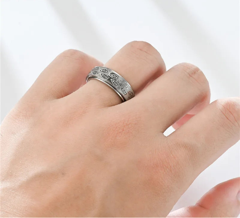 Vintage Carved Eyes Spinner Rings