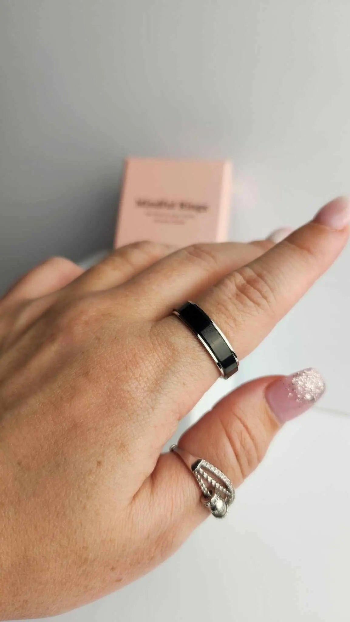 Black Fidget Rotating Spinner Ring