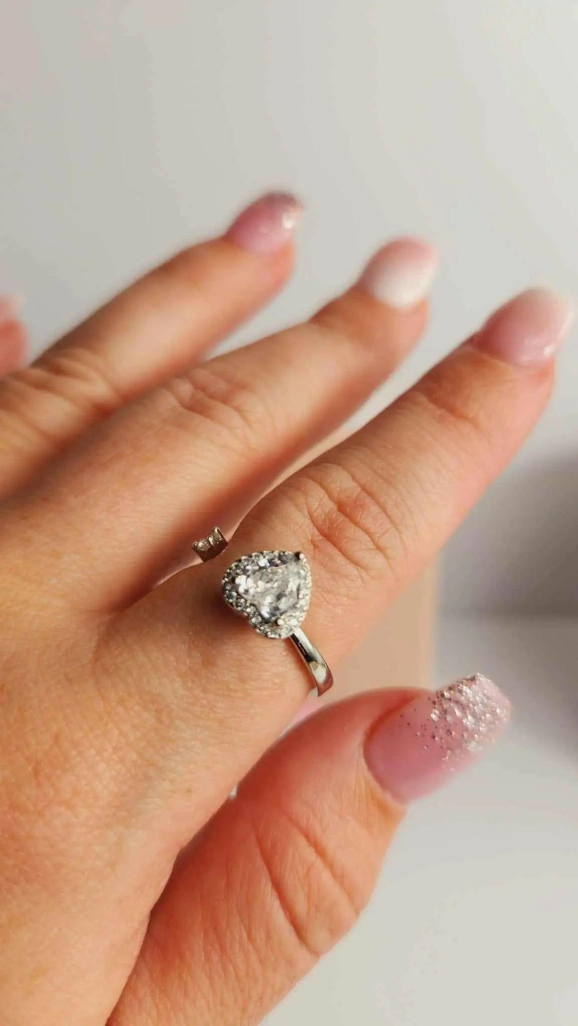 Clear Heart Gemmed Fidget Spinner Ring