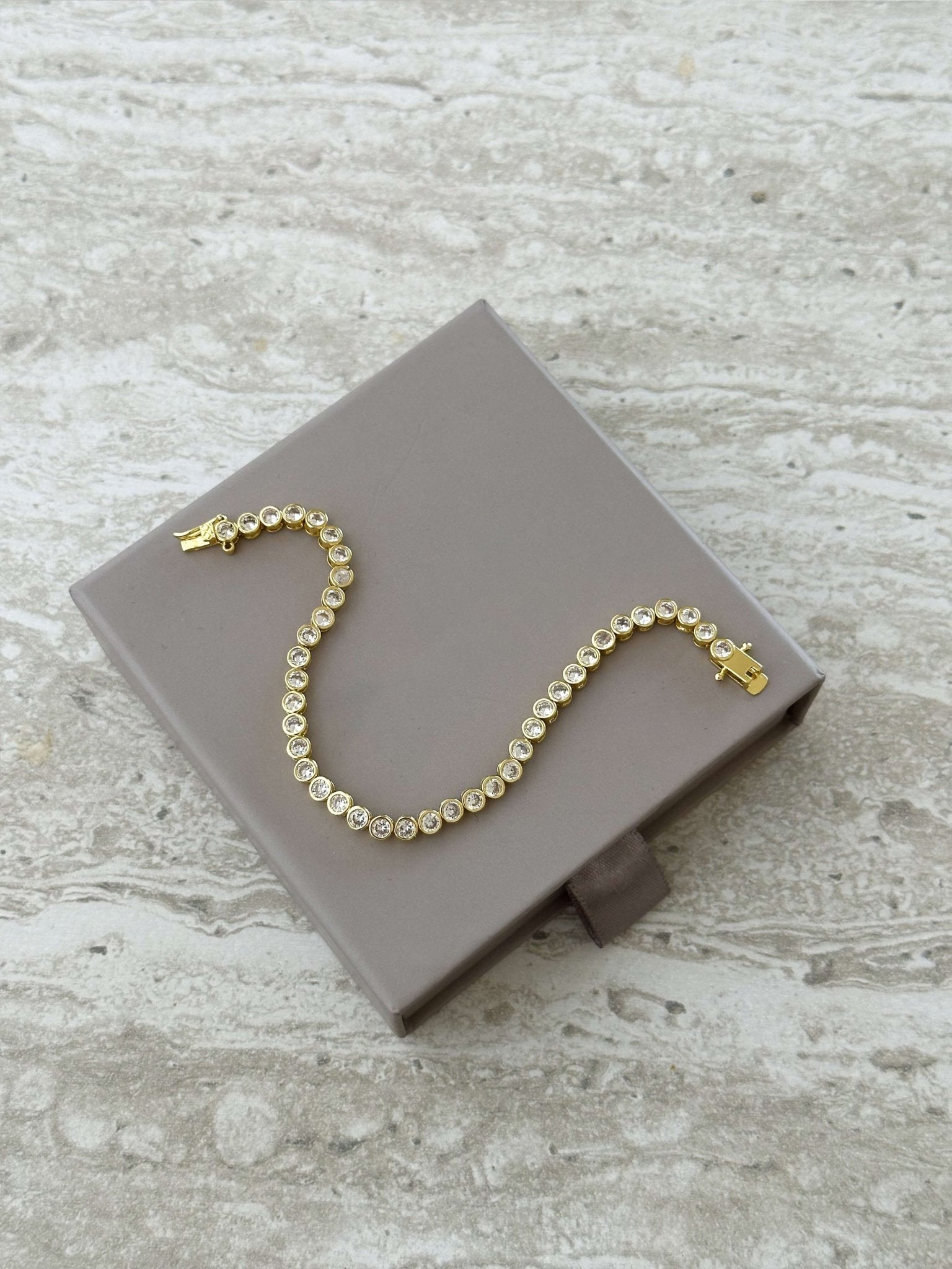 Alba Round Cut Zirconia Bezel Tennis Bracelet