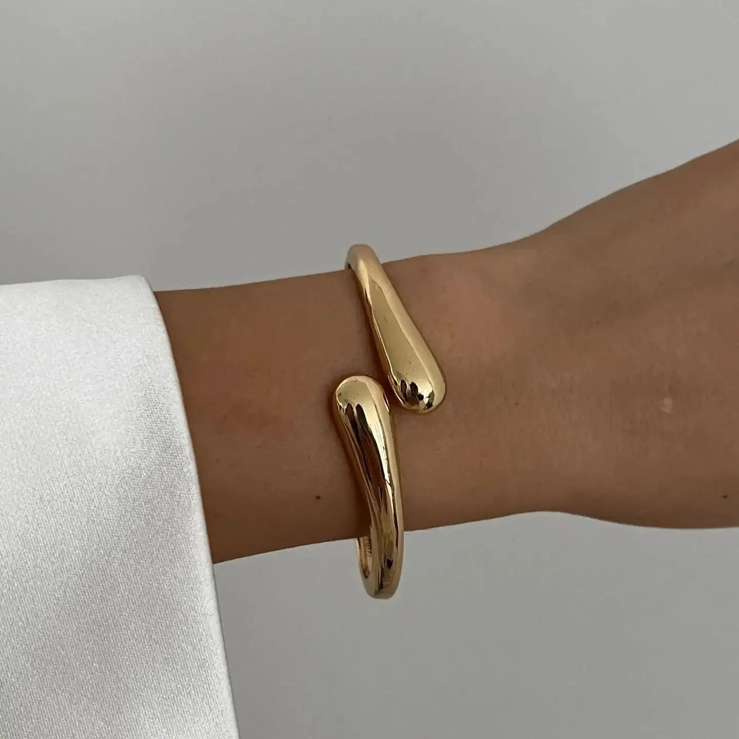 Avenlee Bulky Cuff Bangles