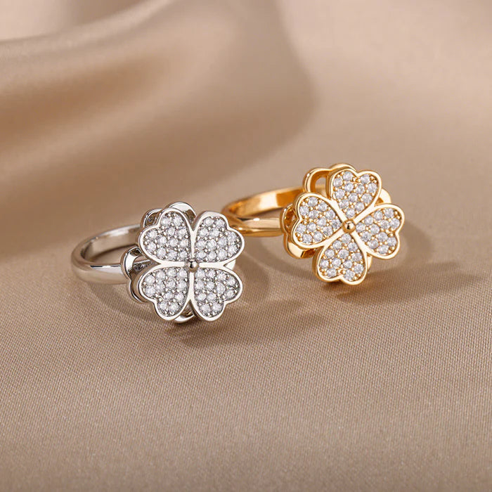 Balance Clover Ring