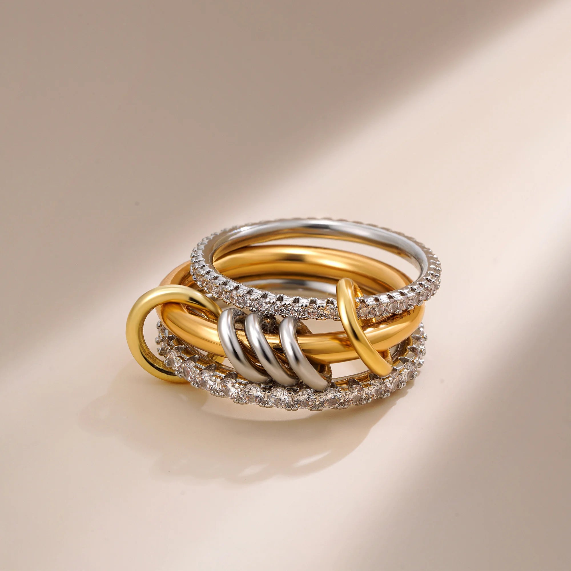 Eternal Link Spinner Ring