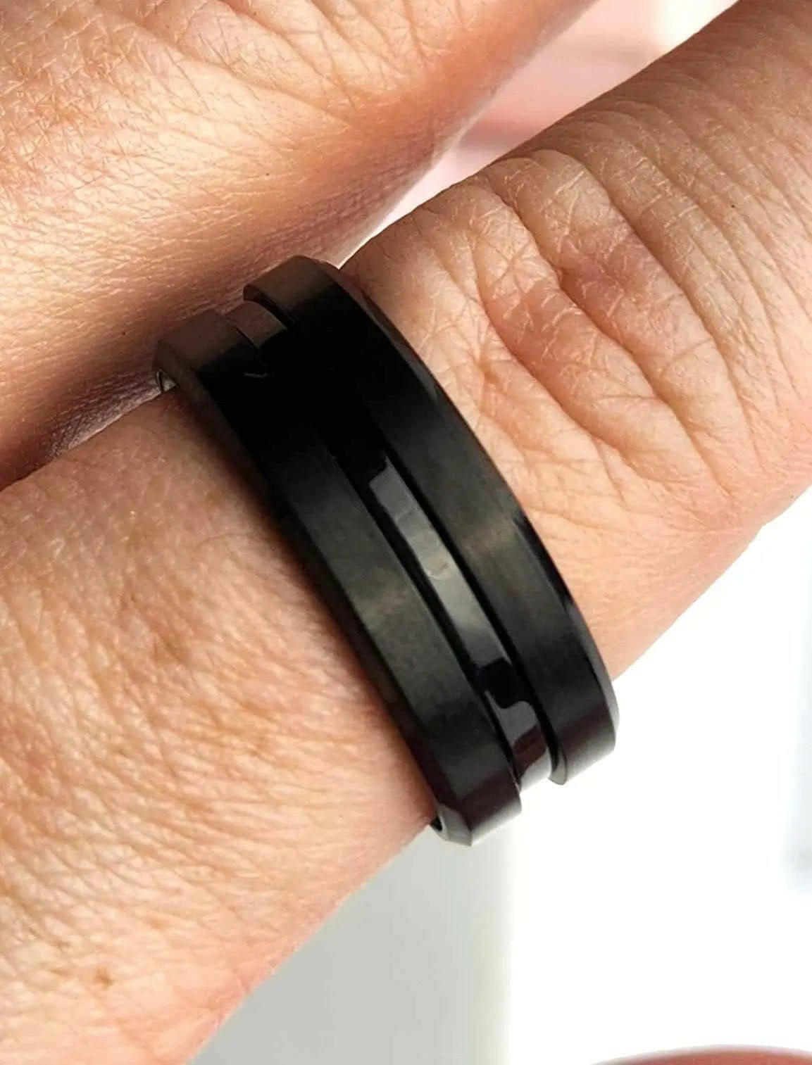 Black Fidget Rotating Spinner Ring