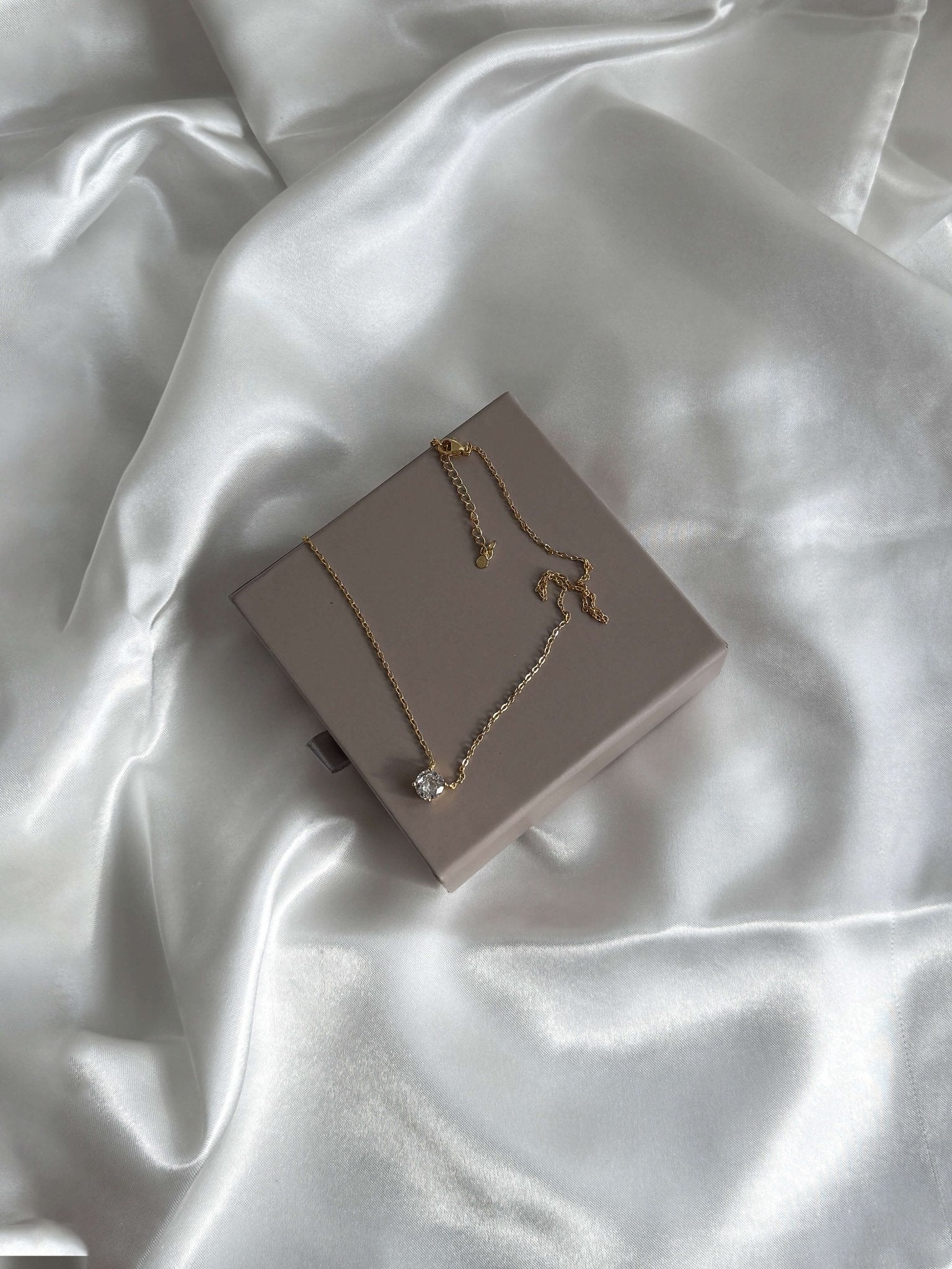 Aralyn Round Zirconia Pendant Necklace