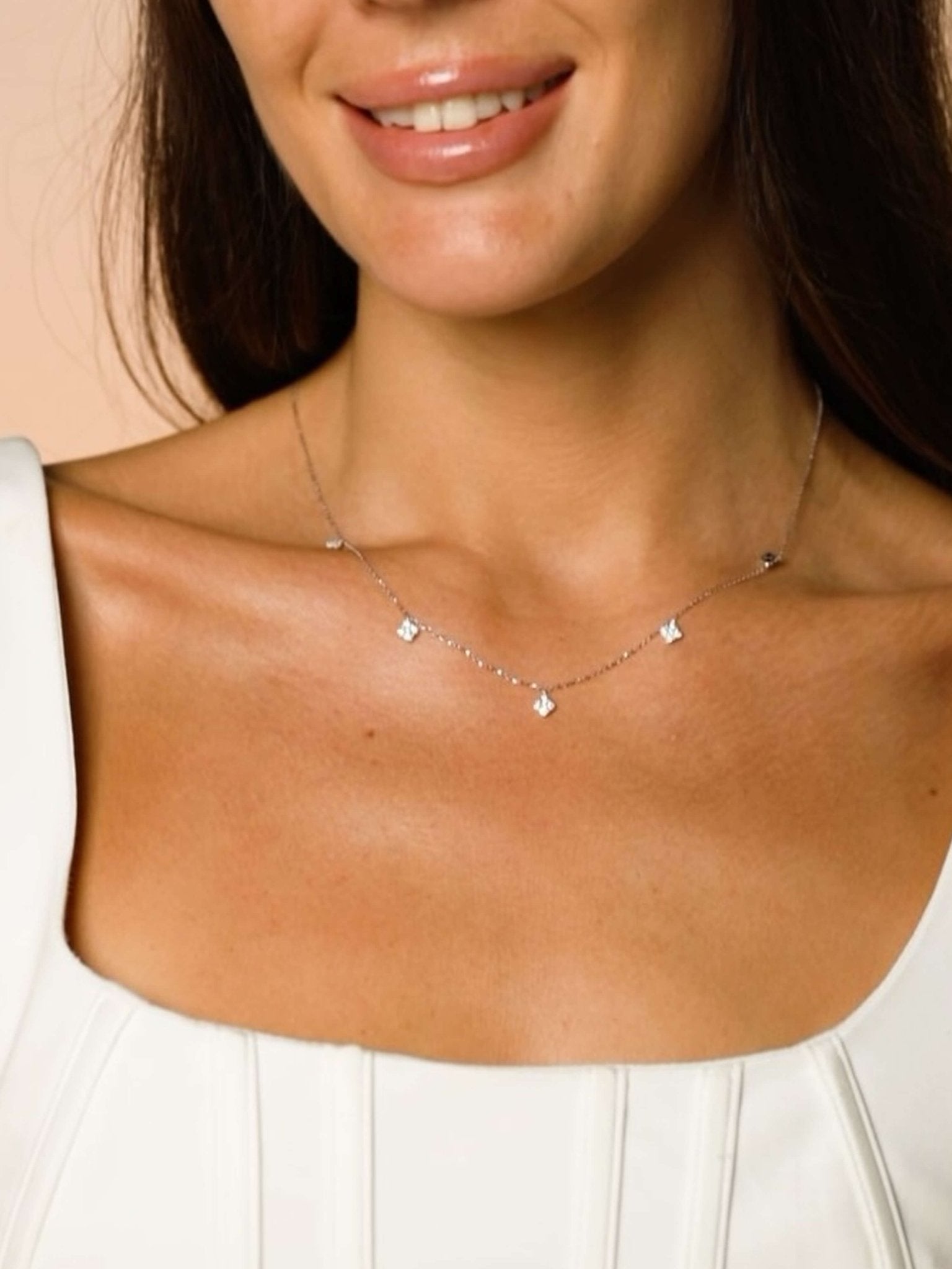 Dina Flower Zirconia Necklace