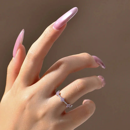 Feliz Zirconia Ring