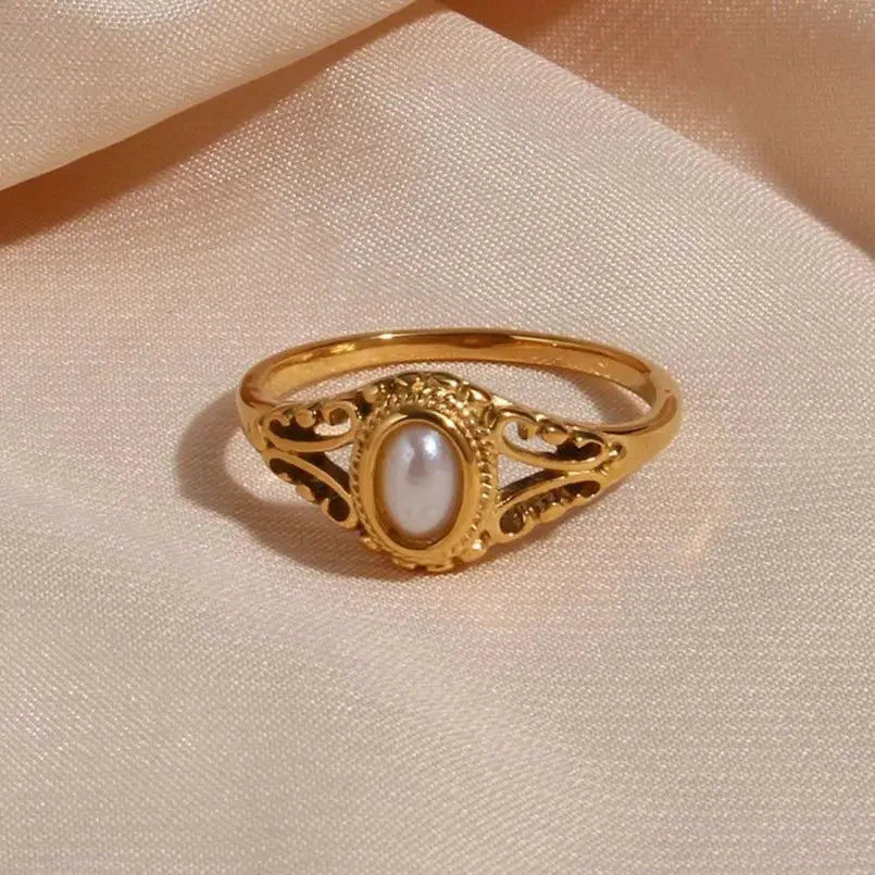 Harper Pearl Ring