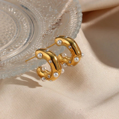 Samira Pearl Hoop Earrings