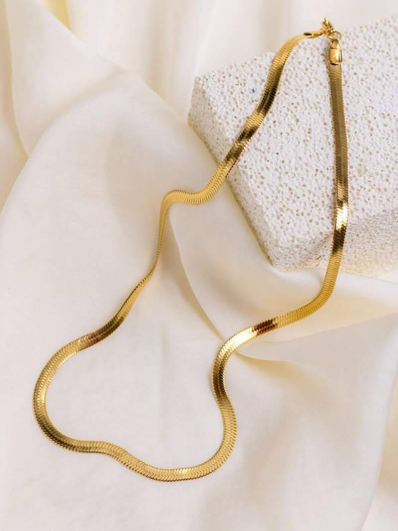 Sleek Flat Chain Necklace