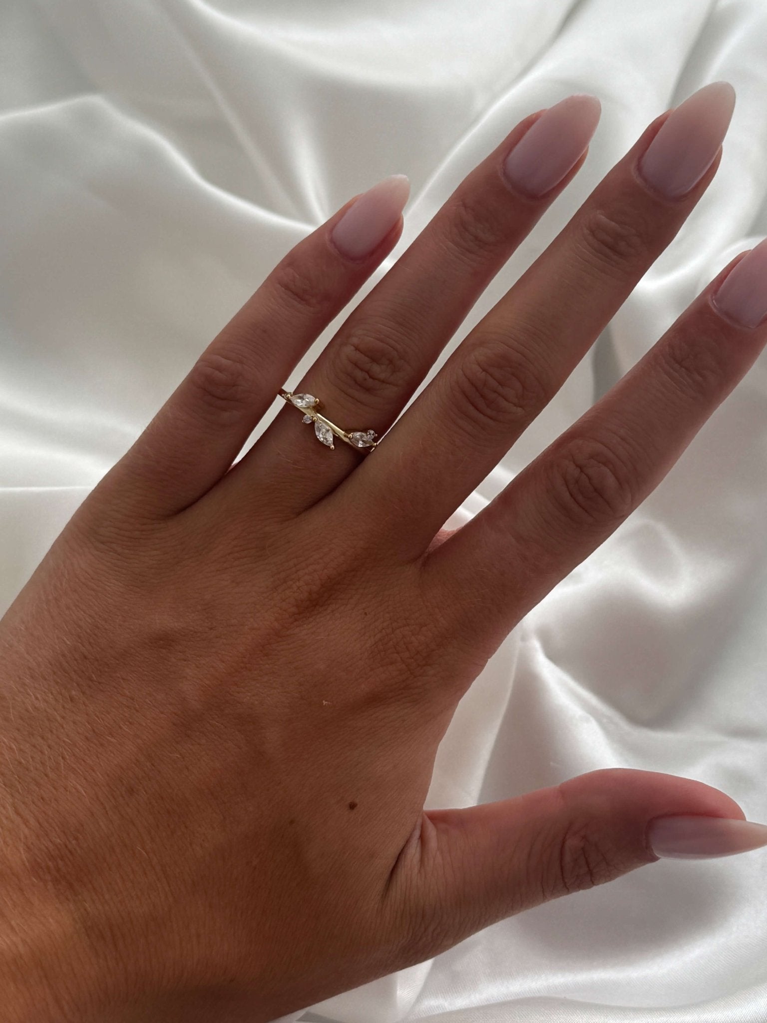 Vanya Leaf Zirconia Band Ring