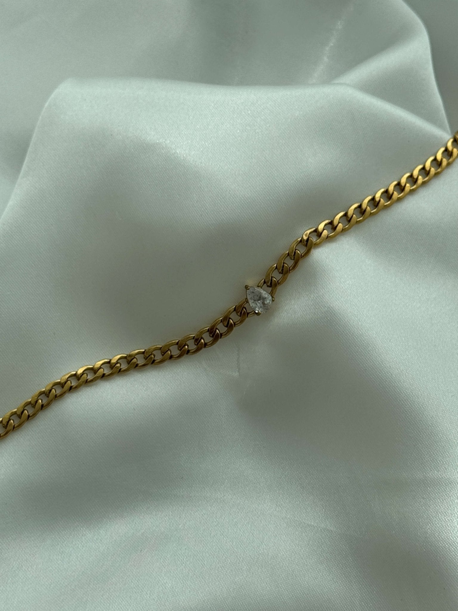 Xylia Pear Cut Zirconia Chain Bracelet