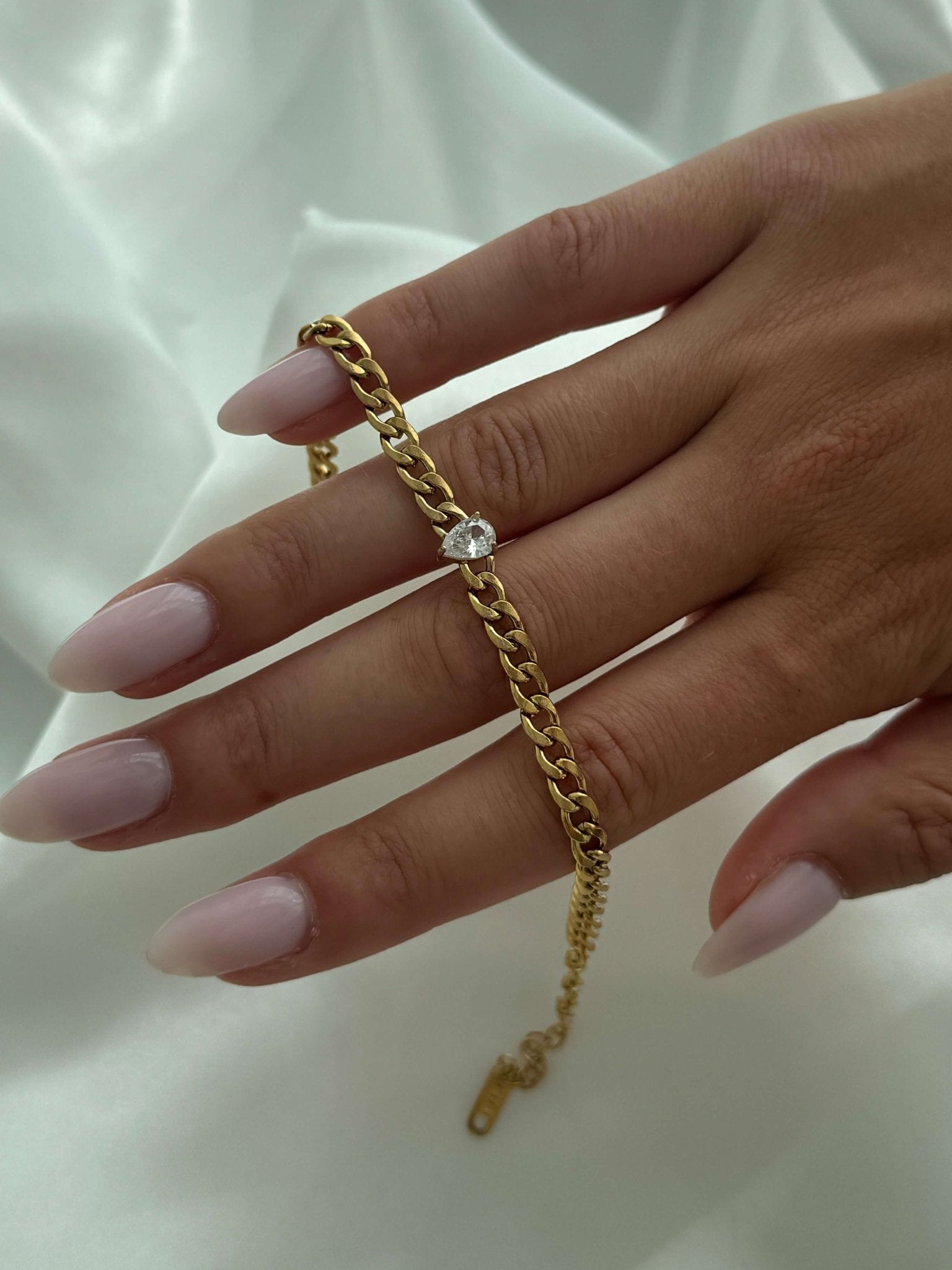 Xylia Pear Cut Zirconia Chain Bracelet